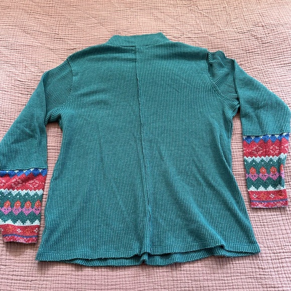 Green Maurices Sweater - Picture 2 of 3